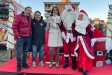 L'alcaldessa de Castellar, Yolanda Rivera, amb el Pare Noel i el regidor d'Esports, Nakor Bueno, i el president de la UE Castellar, Miki Vilanova