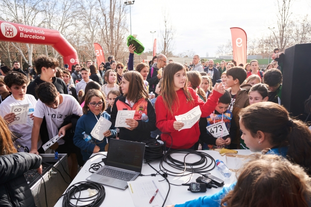 Nombrosos dels participants de la cursa solidària del Sant Esteve